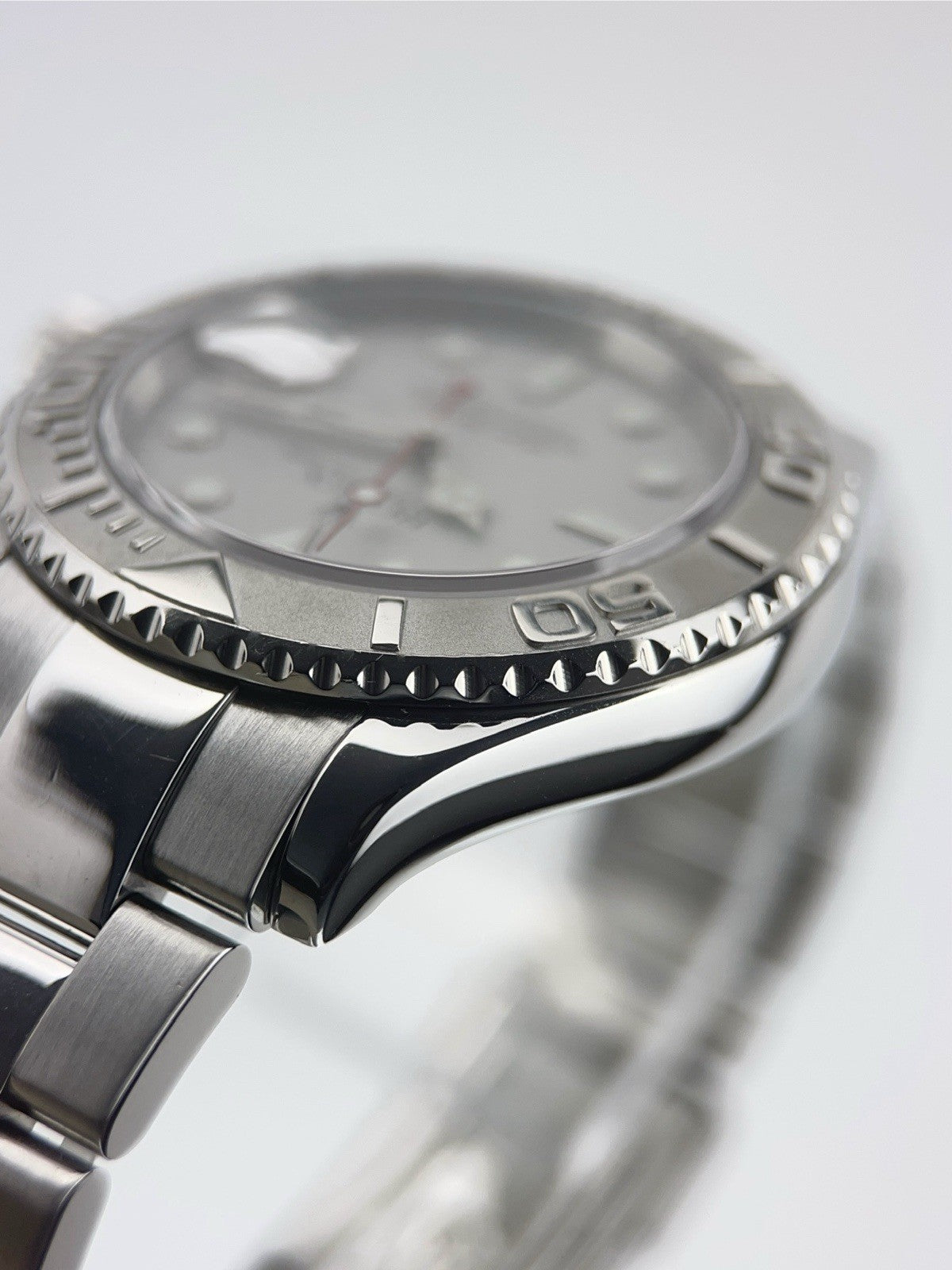 Rolex Yacht-Master Stainless Steel Silver Dial 40mm Automatic Mens Watch 16622