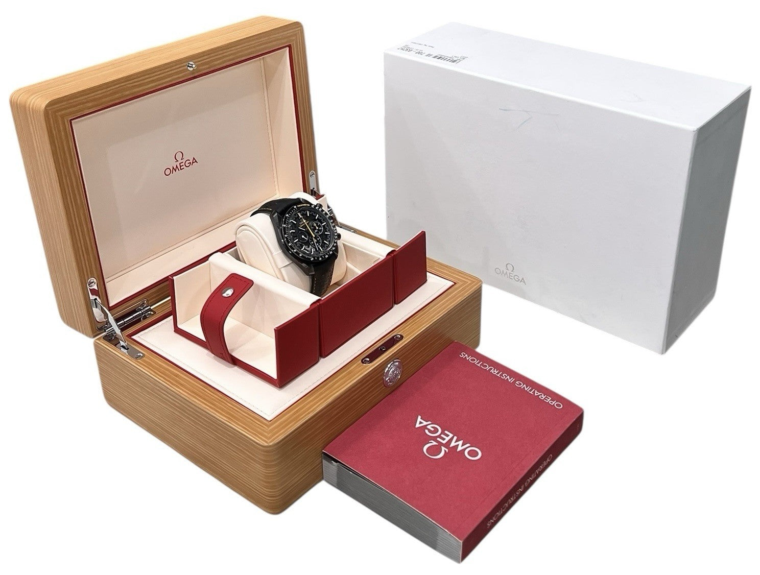 Omega Speedmaster Dark Side Ceramic Black Dial 44mm Manual 310.82.44.50.01.001