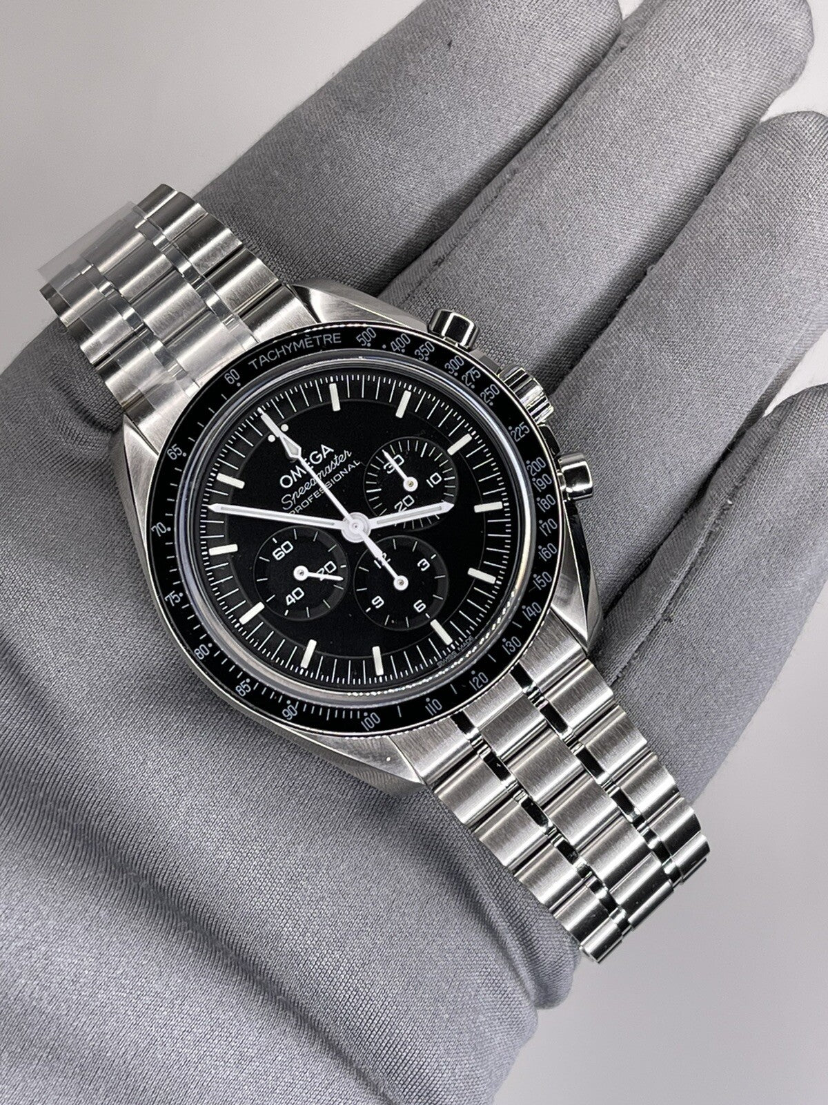 2025 NEW Omega Speedmaster 310.30.42.50.01.002 SAPPHIRE SANDWICH 42mm Watch