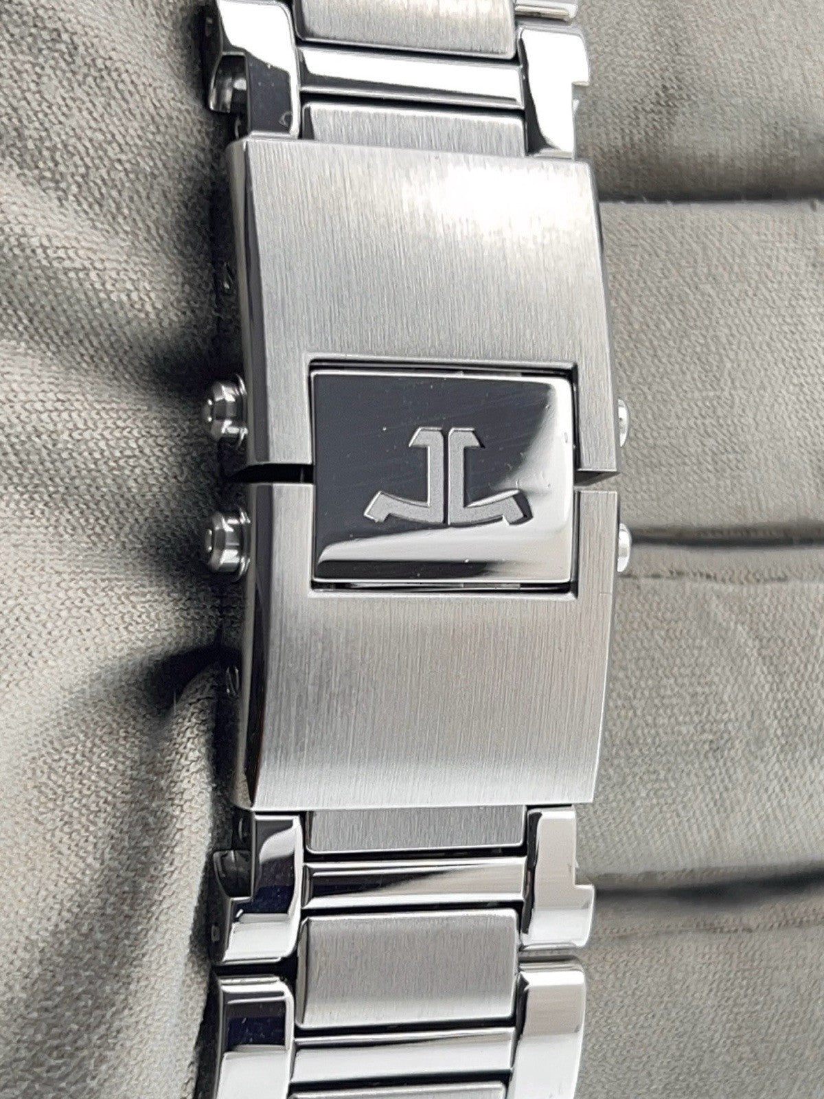 Jaeger-LeCoultre Stainless Steel Silver Dial 40mm Automatic Men’s Watch Q4148120