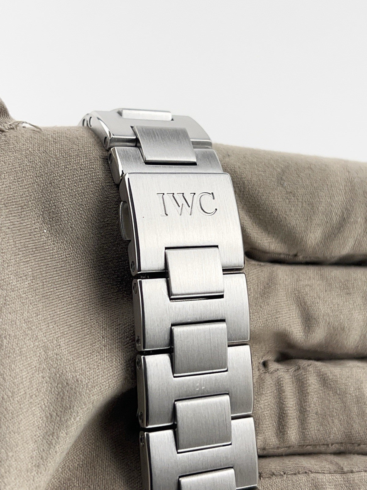 IWC Ingenieur Stainless Steel Silver Dial 34mm Automatic Unisex Watch IW451501