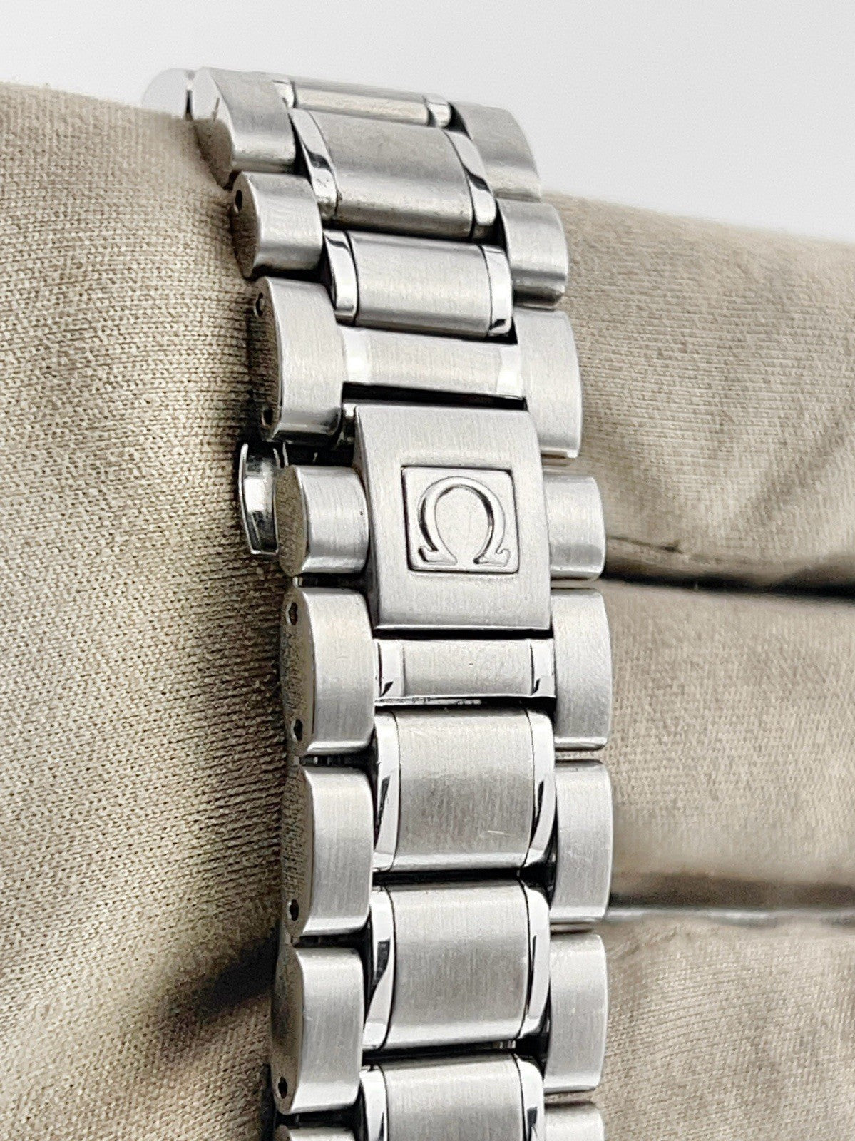 Omega Speedmaster Stainless Steel Black Dial 39mm Automatic Men’s Watch 3520.50