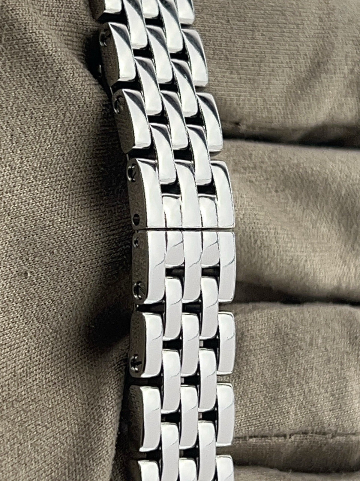 Cartier Panthere Stainless Steel Silver Dial 21mm Quartz Women's Watch WSPN0019