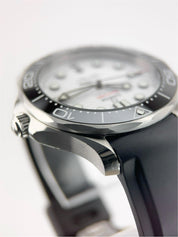 Omega Seamaster Steel White Dial 42mm 210.32.42.20.04.001