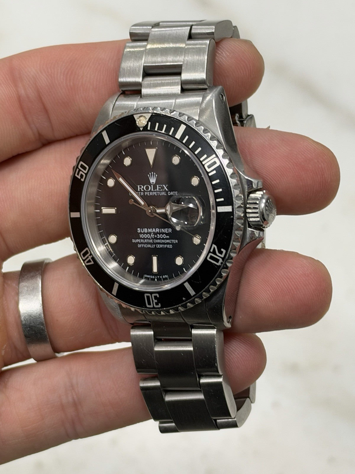 Rolex Submariner Black Dial Stainless Steel 40mm Automatic Mens Watch 16610