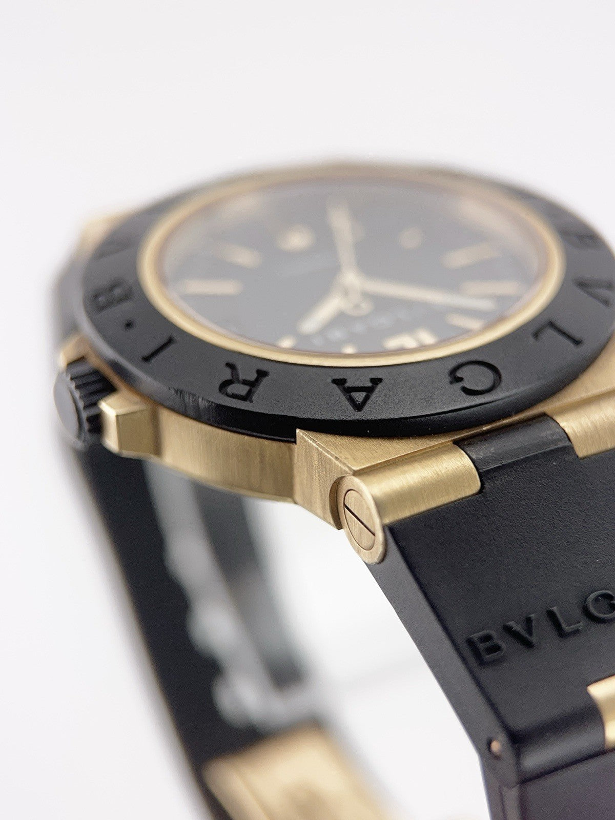 18k Yellow Gold Bvlgari Diagono AL38G