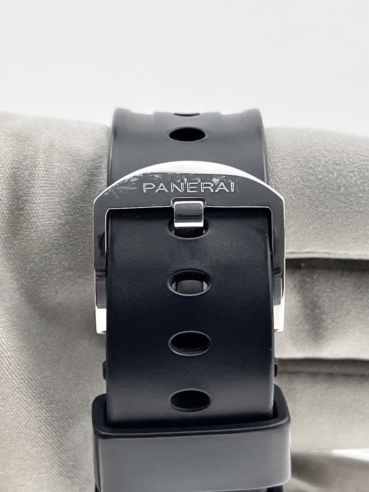 PANERAI Luminor PAM01090 Power reserve 44mm Automatic Men's Watch B&P 2019