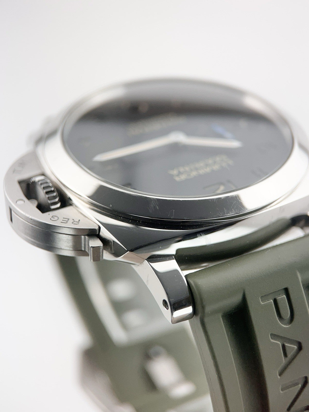 Panerai Luminor Marina Stainless Steel Black Dial 44mm Automatic Men’s PAM01359
