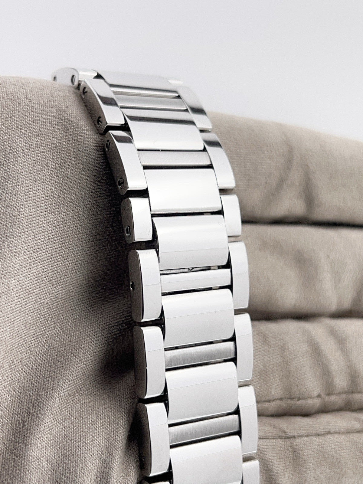 Cartier Tank Stainless Steel Silver Dial 25mm Quartz Movement Men's WSTA0052