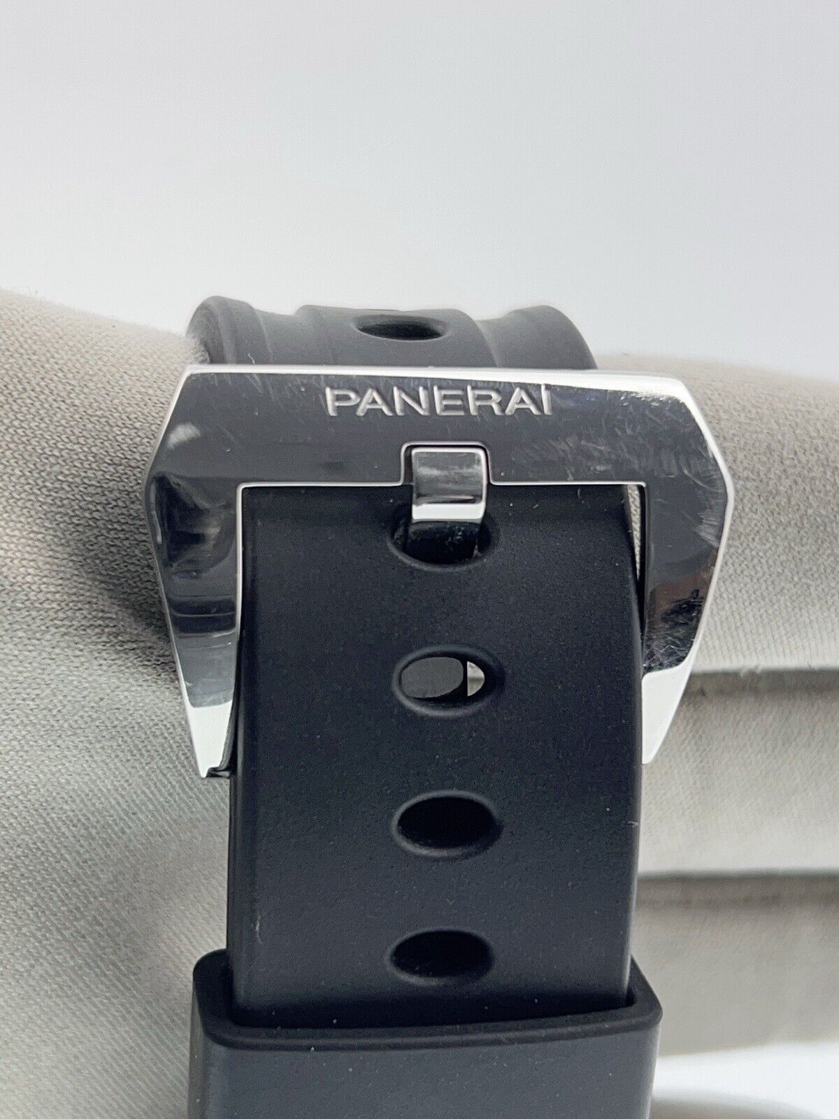 Panerai Luminor Base Stainless Steel Black Dial 44mm Manual Wind Men’s PAM00219