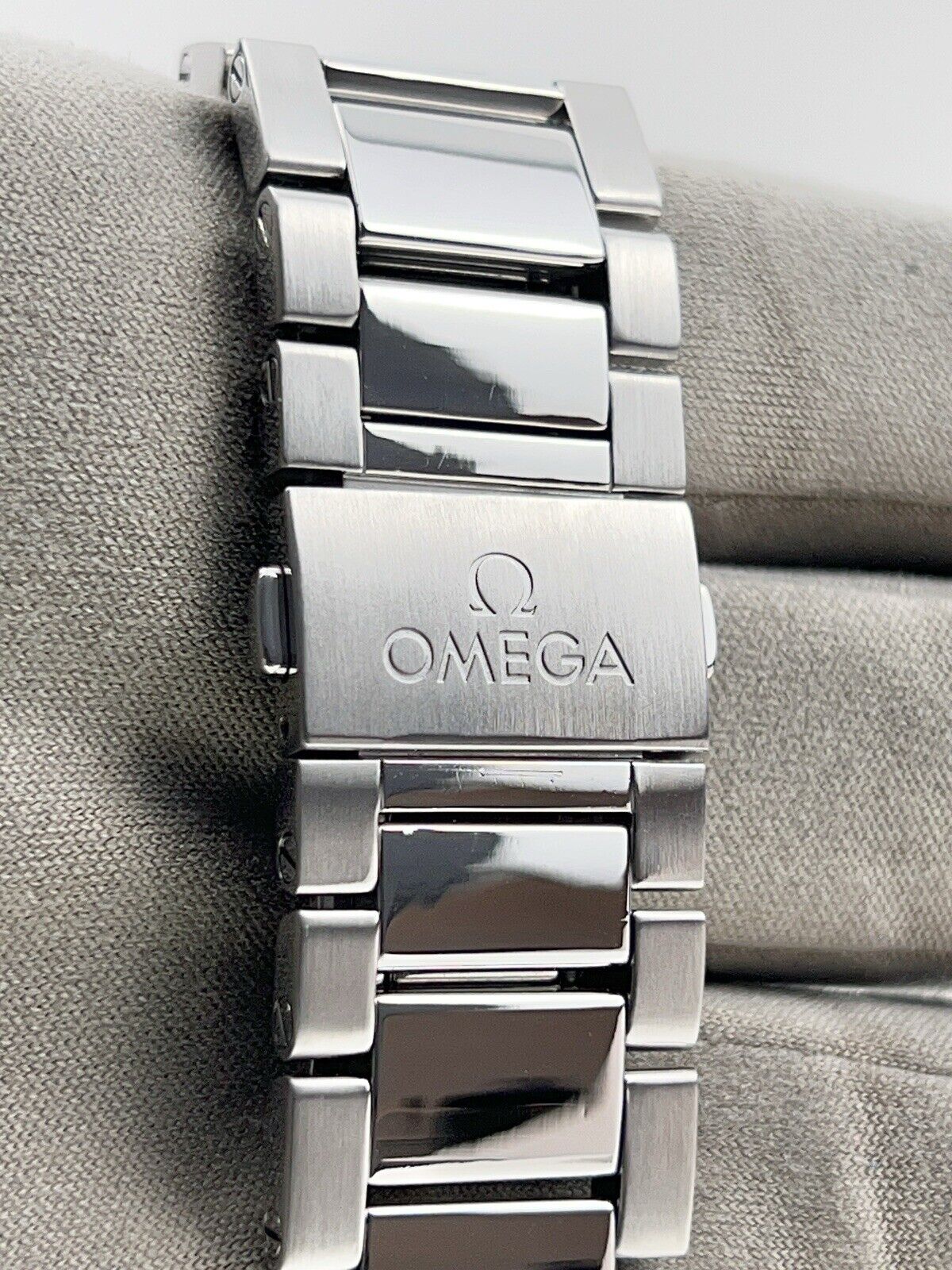 Omega Seamaster Aqua Terra Steel Black 41mm Automatic Men’s Watch
