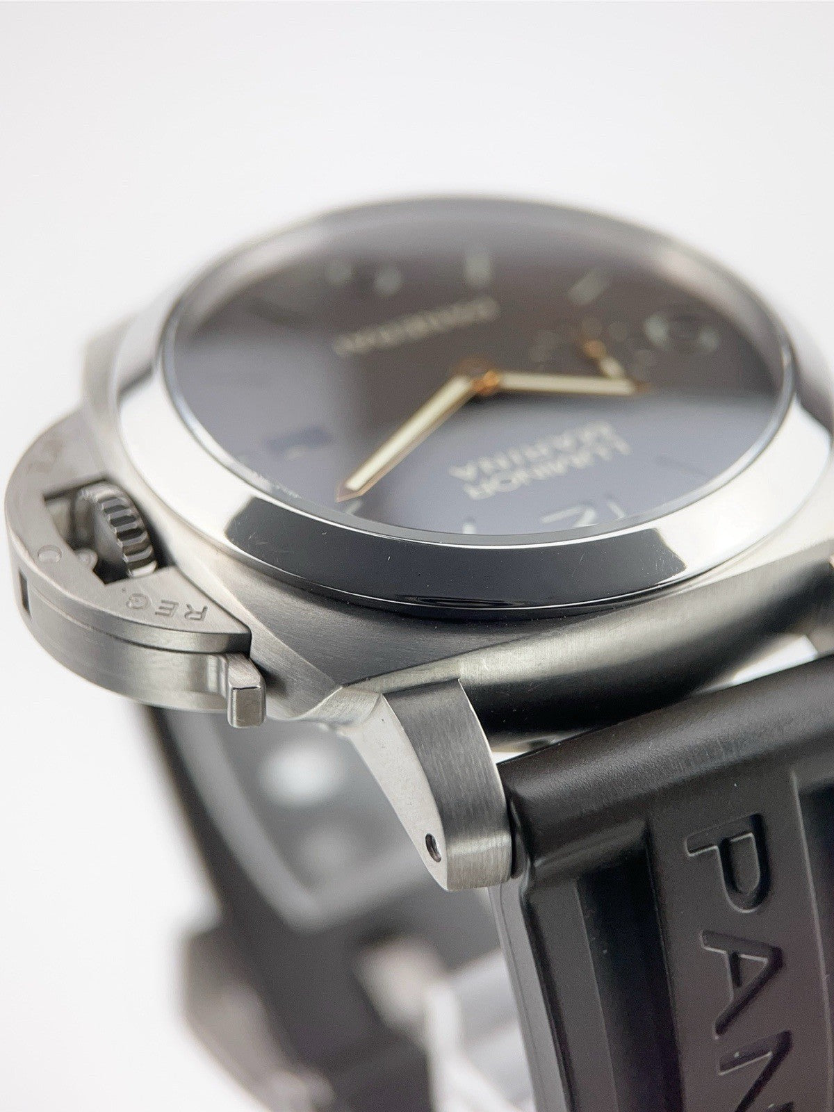 Panerai Luminor Titanium Brown Dial 44mm Automatic Movement Men’s Watch PAM00351