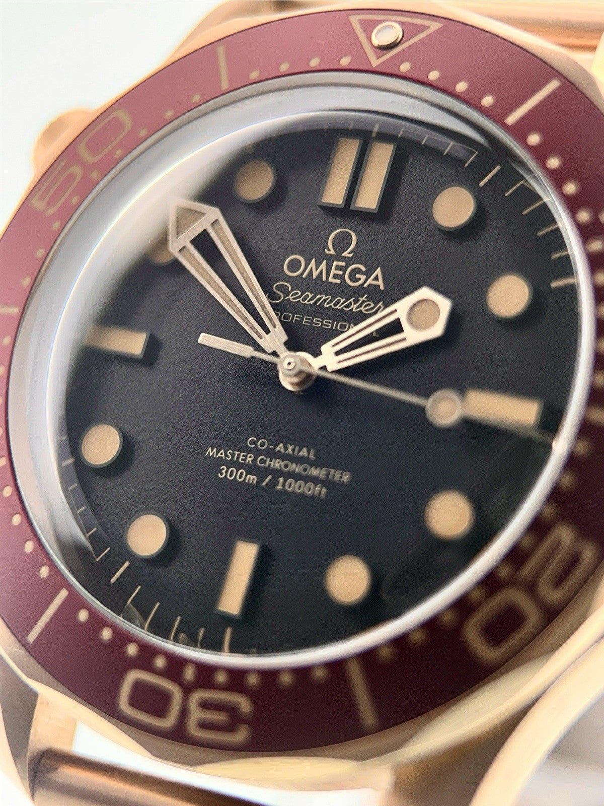 Omega Seamaster Bronze Gold Black Dial 42mm Automatic Mens 210.90.42.20.01.003