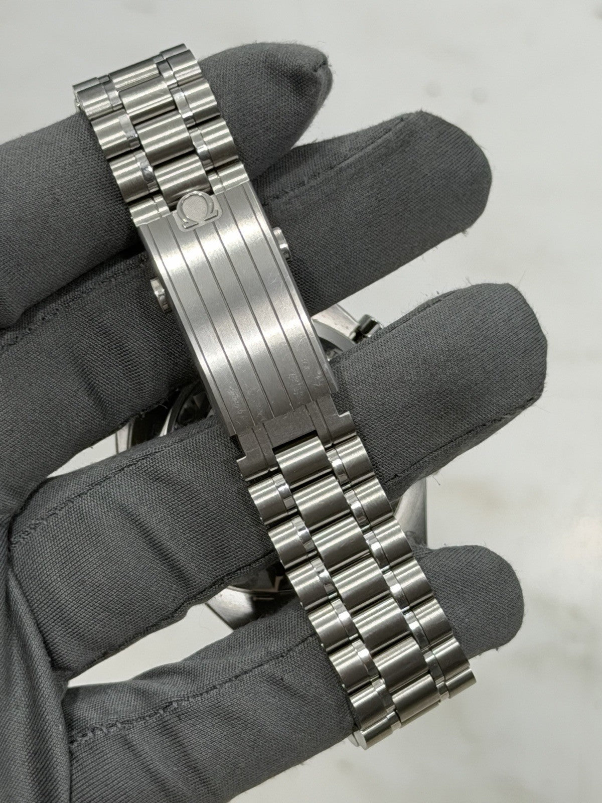 Omega Speedmaster Chronograph 42mm Black Dial Sapphire Watch 310.30.42.50.01.002