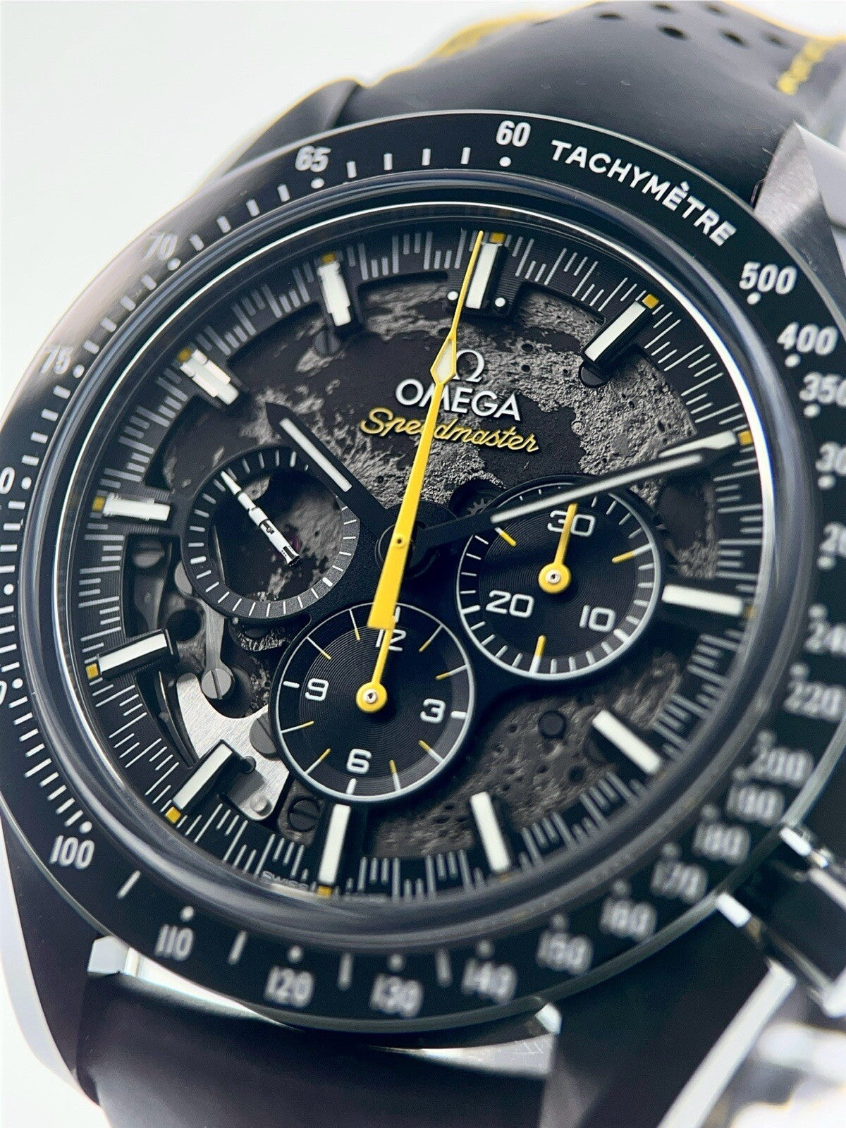Omega Speedmaster Apollo 8 Dark Side of The Moon 310.92.44.50.01.001 Rocket Hand