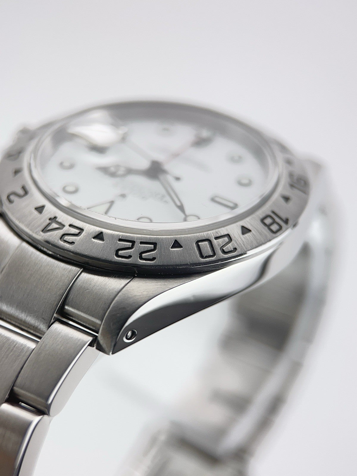 Rolex Explorer II Stainless Steel White Dial 40mm Automatic Mens Watch 16570