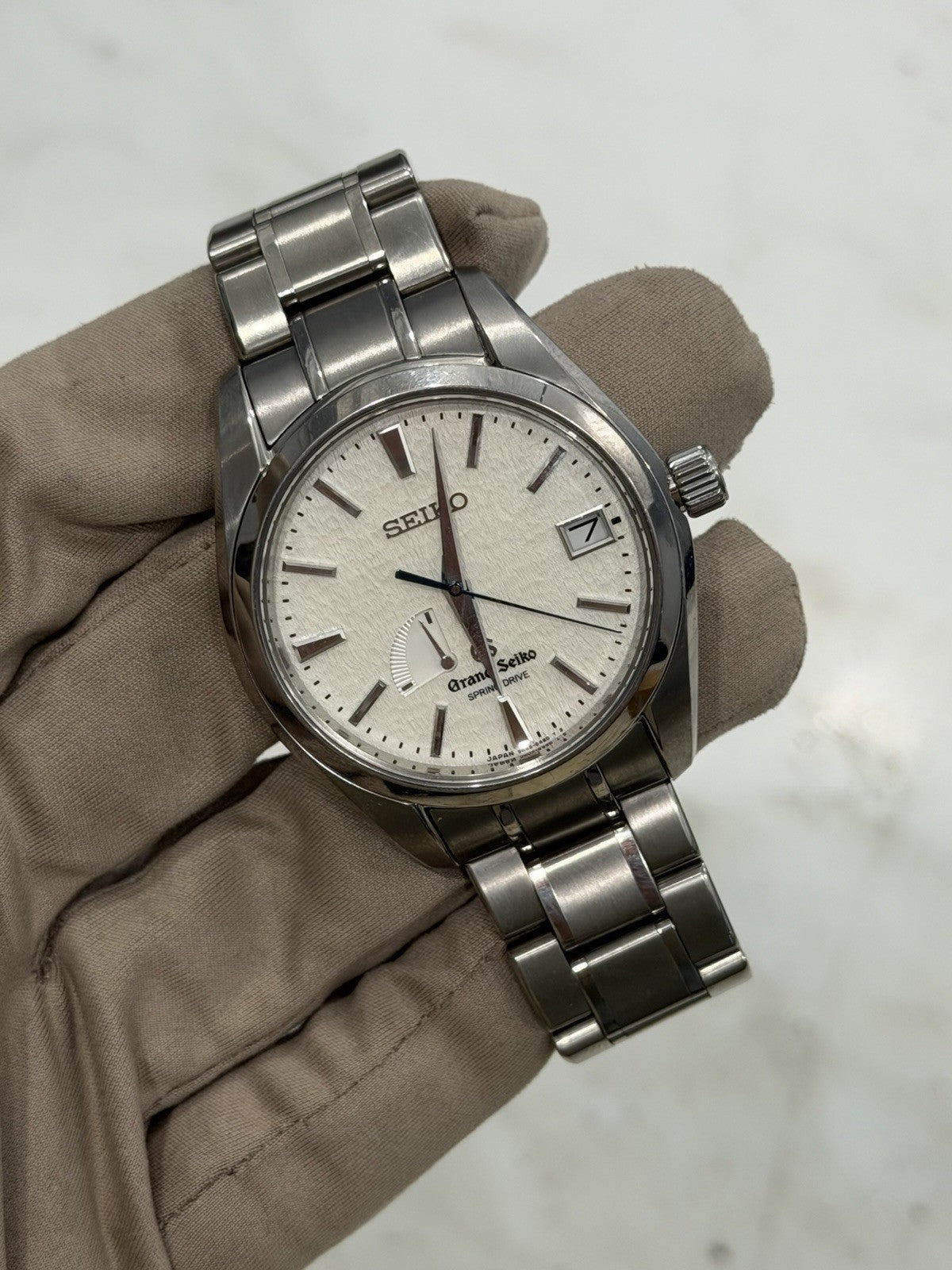 Grand Seiko Spring Drive Titanium Cream Dial 41mm Automatic Mens Watch SBGA011
