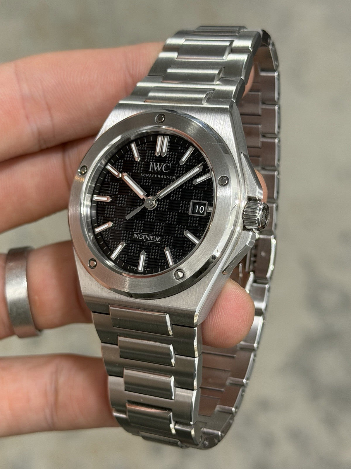 2025 IWC Ingenieur Black Dial Steel Automatic 40mm Men's Watch IW328901