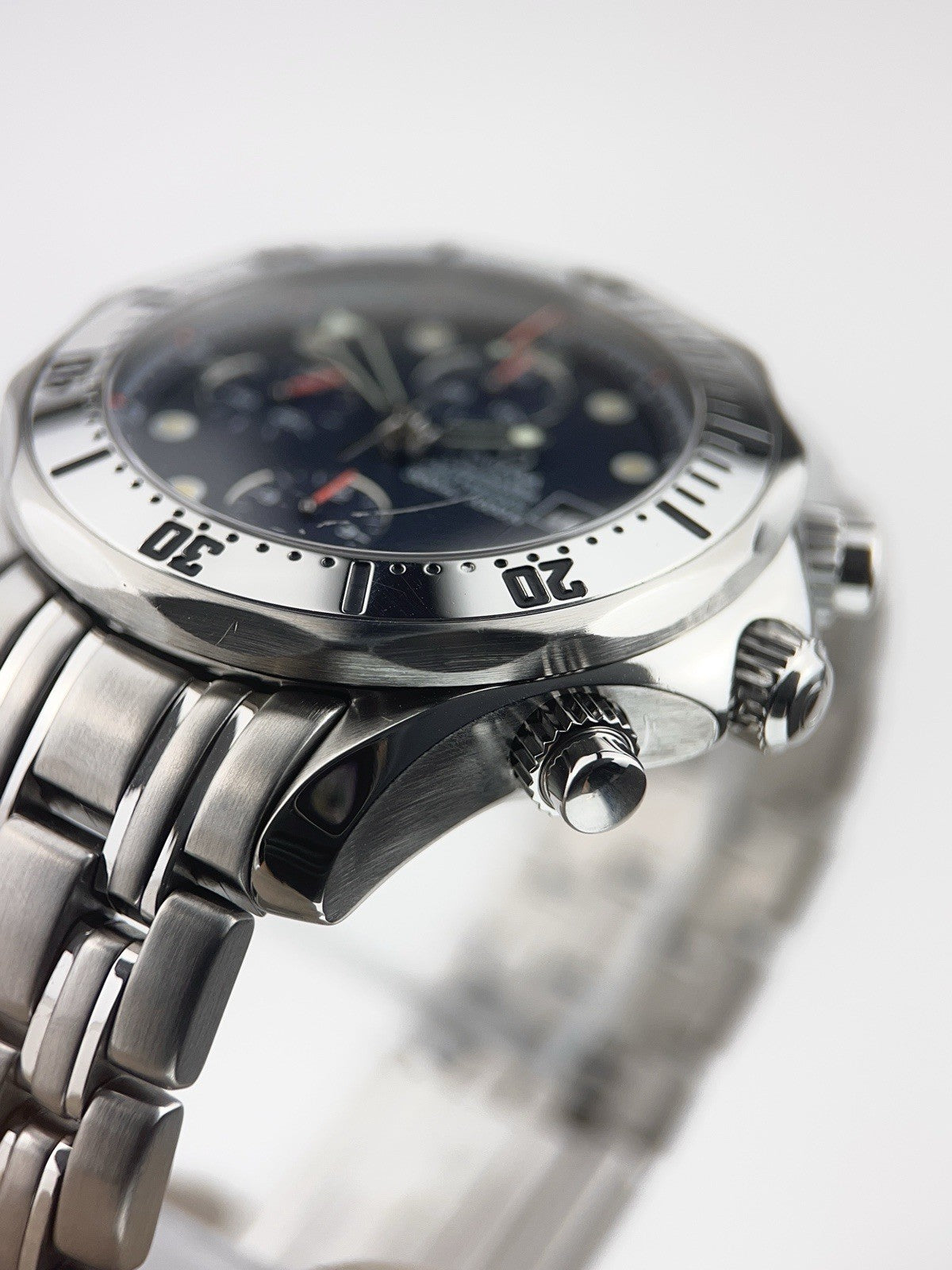 Omega Seamaster Diver Steel Blue Dial 42mm Automatic Mens Watch 2598.80