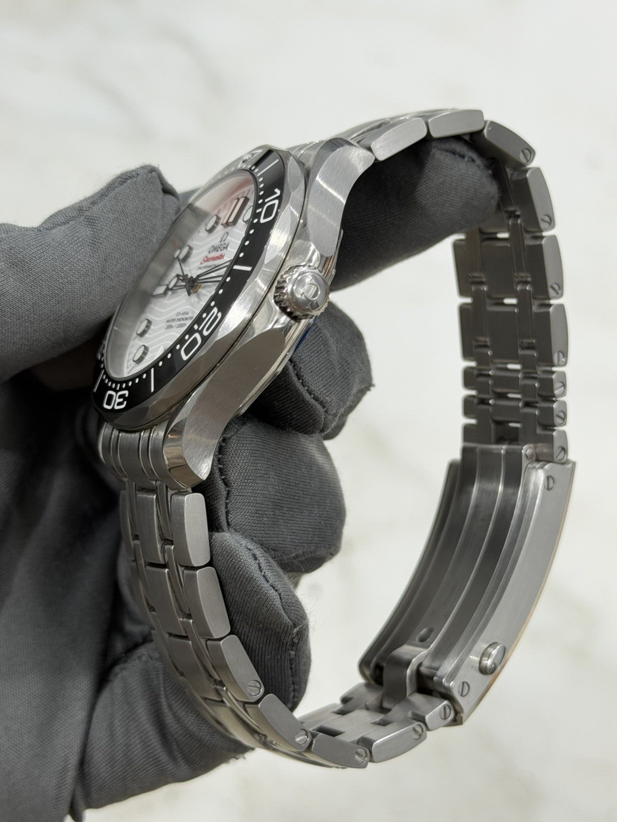 2023 Omega Seamaster Steel White Dial 42mm Automatic Watch 210.30.42.20.04.001