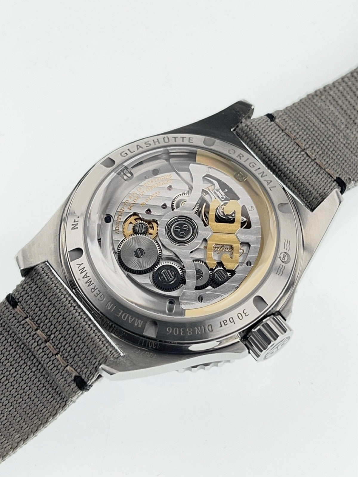 Glashutte Original SeaQ Panorama Date Steel Black 43mm 1-36-13-01-80-70 Full Set