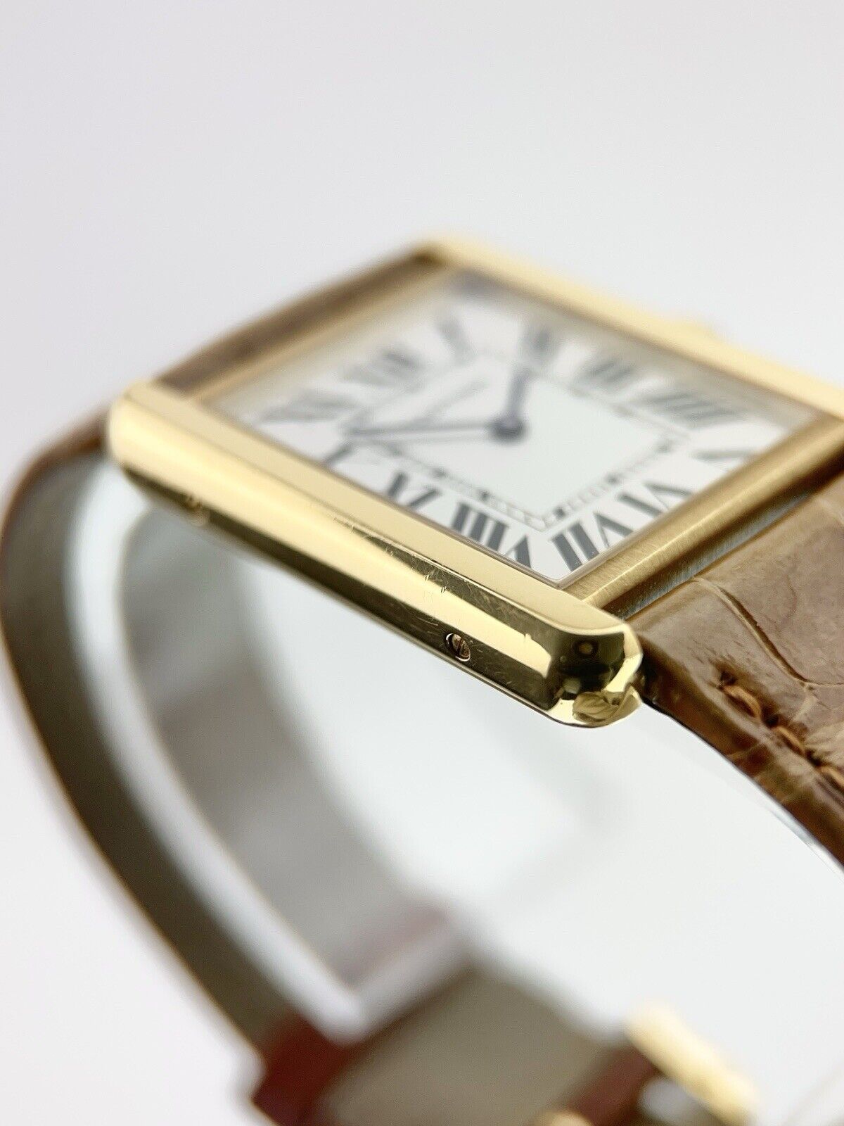 Cartier Tank Solo 18k Yellow Gold 27mm Quartz Movement Men’s Watch W5200004