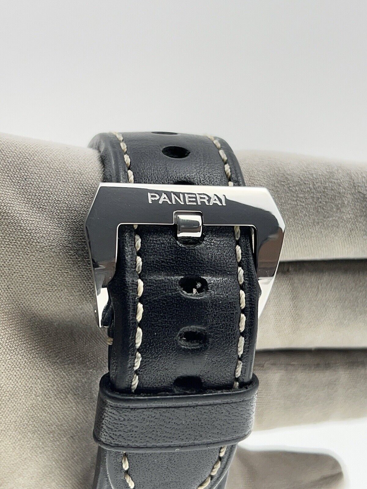 Panerai Luminor Base 8 Days Steel 44mm Manual Wind Men’s Watch PAM00560 - B/P