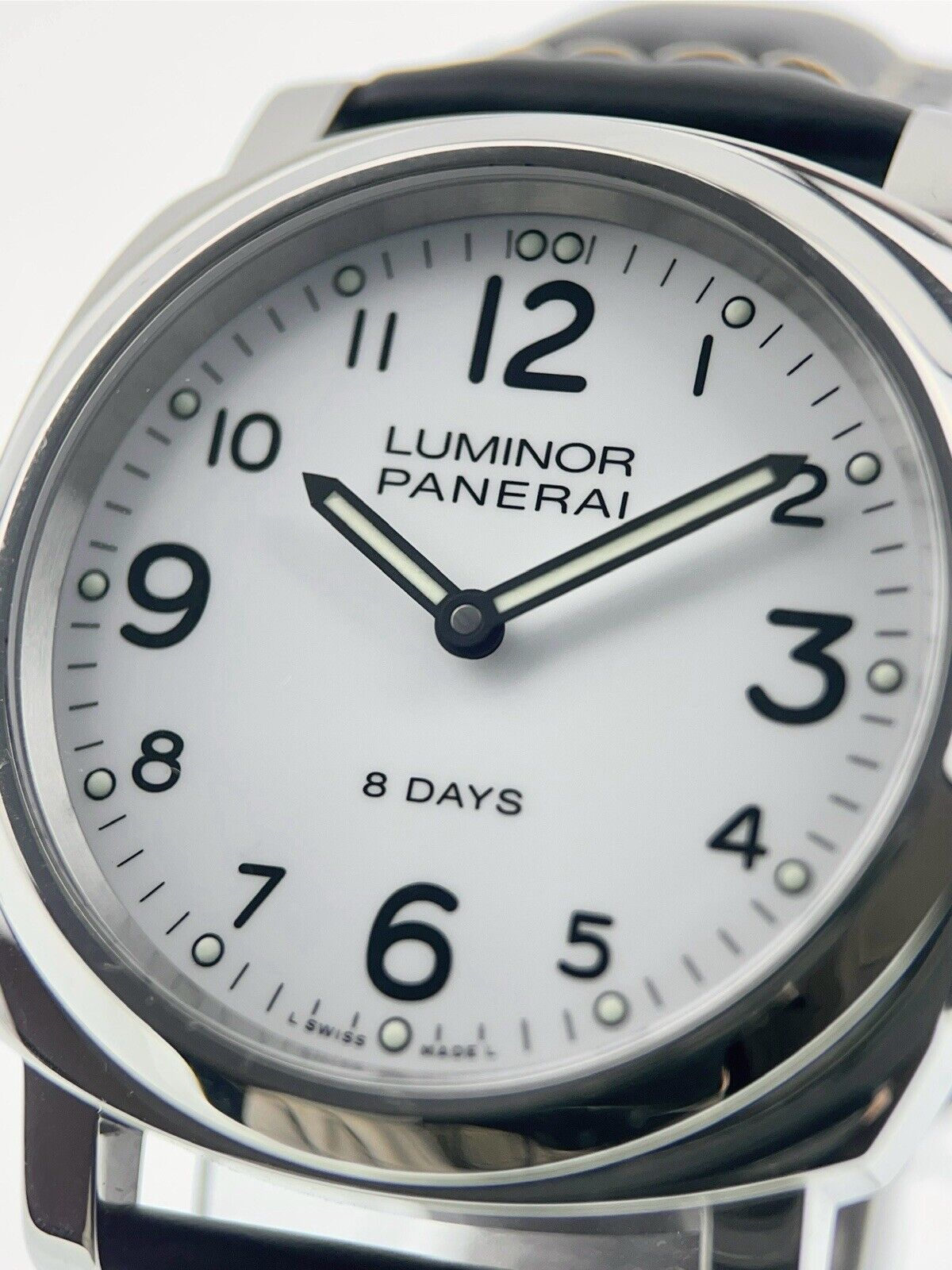 Panerai Luminor Base 8 Days Steel White Dial 44mm Manual Wind Men’s PAM00561