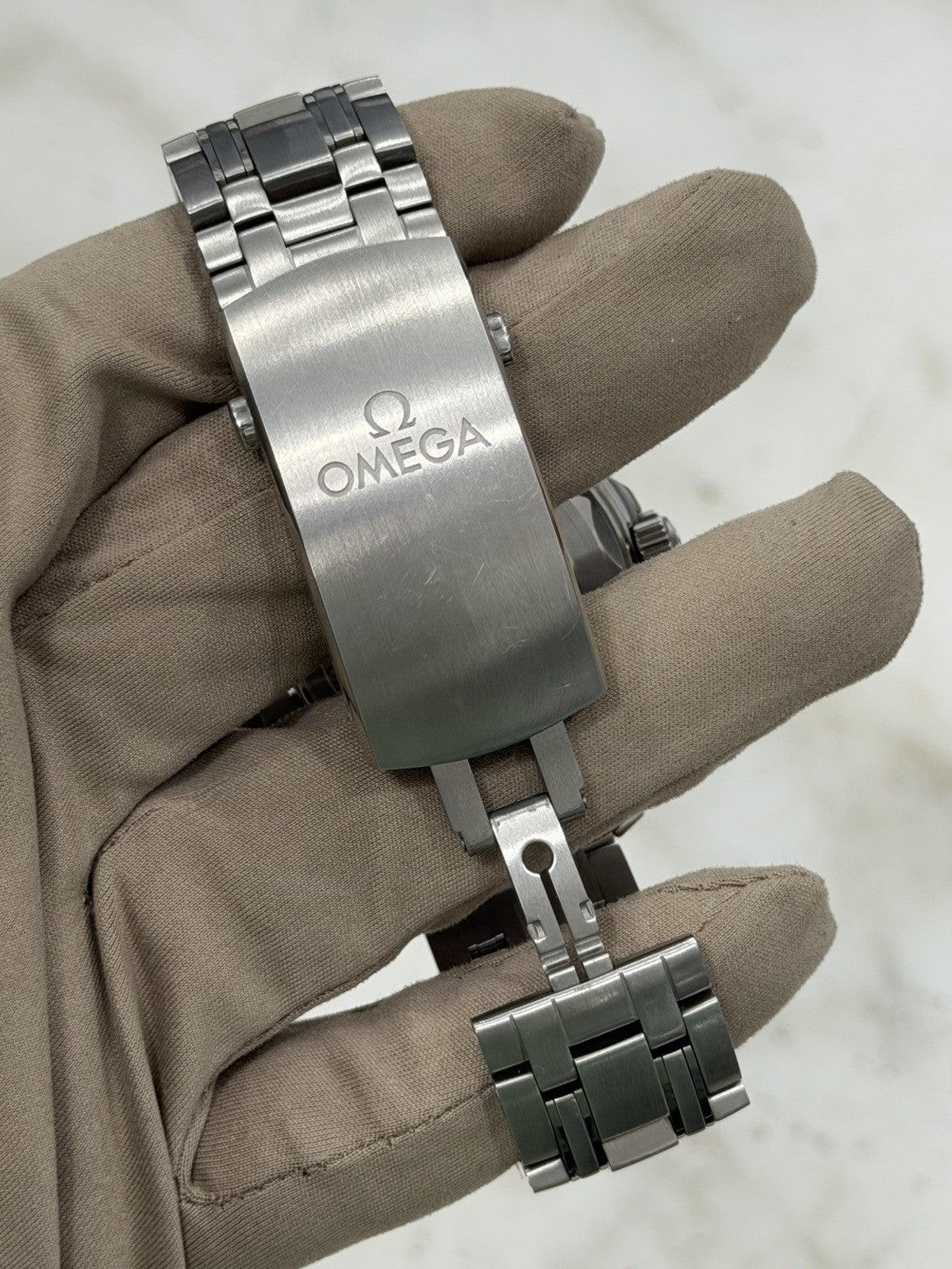 Omega Seamaster Date 300m Diver Blue Ceramic Men's Watch 210.30.42.20.03.001