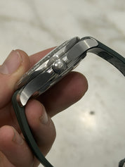 Omega Seamaster Diver Steel Green Dial 42mm Automatic Mens 210.32.42.20.10.001