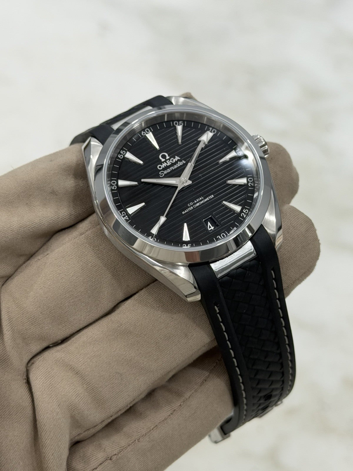 2025 Omega Seamaster Aqua Terra Black Steel 41mm Auto Watch 220.12.41.21.01.001