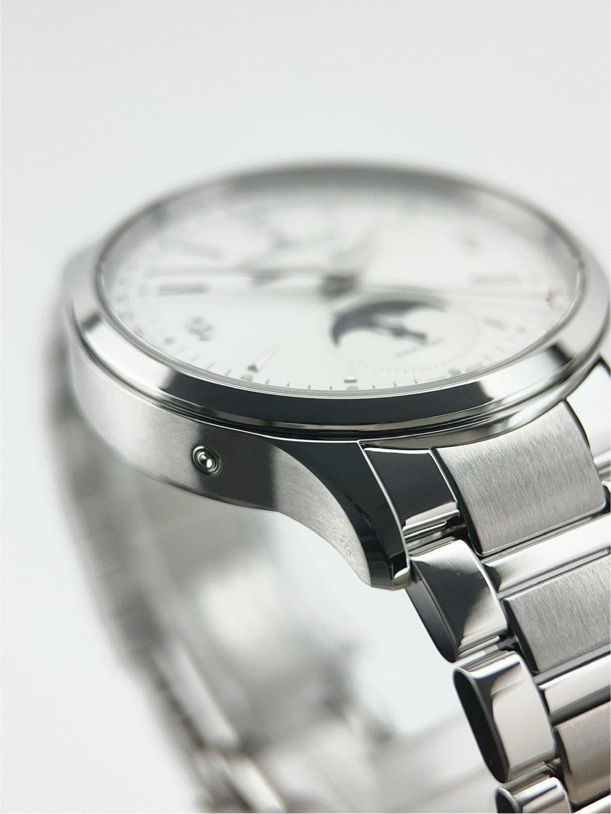 Jaeger-LeCoultre Stainless Steel Silver Dial 40mm Automatic Men’s Watch Q4148120
