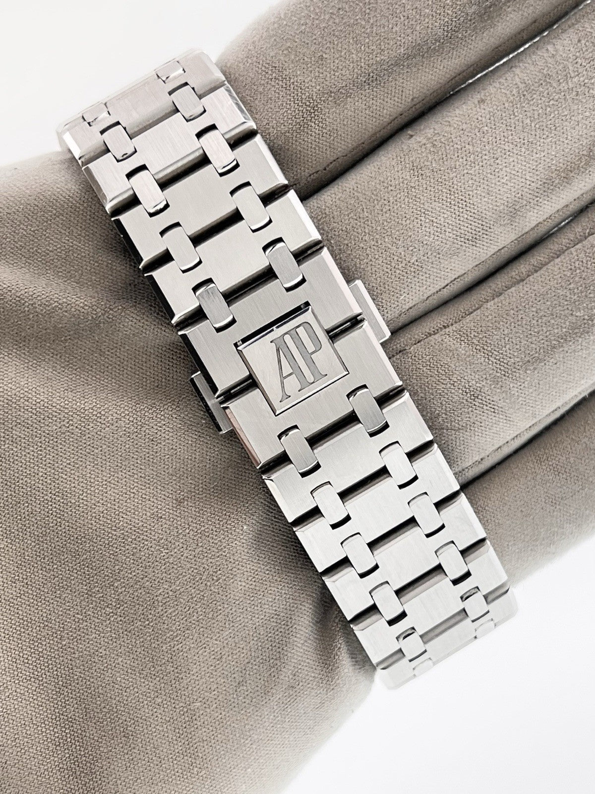 Audemars Piguet Royal Oak Steel Black Dial 41mm Automatic Men’s Watch 15500ST