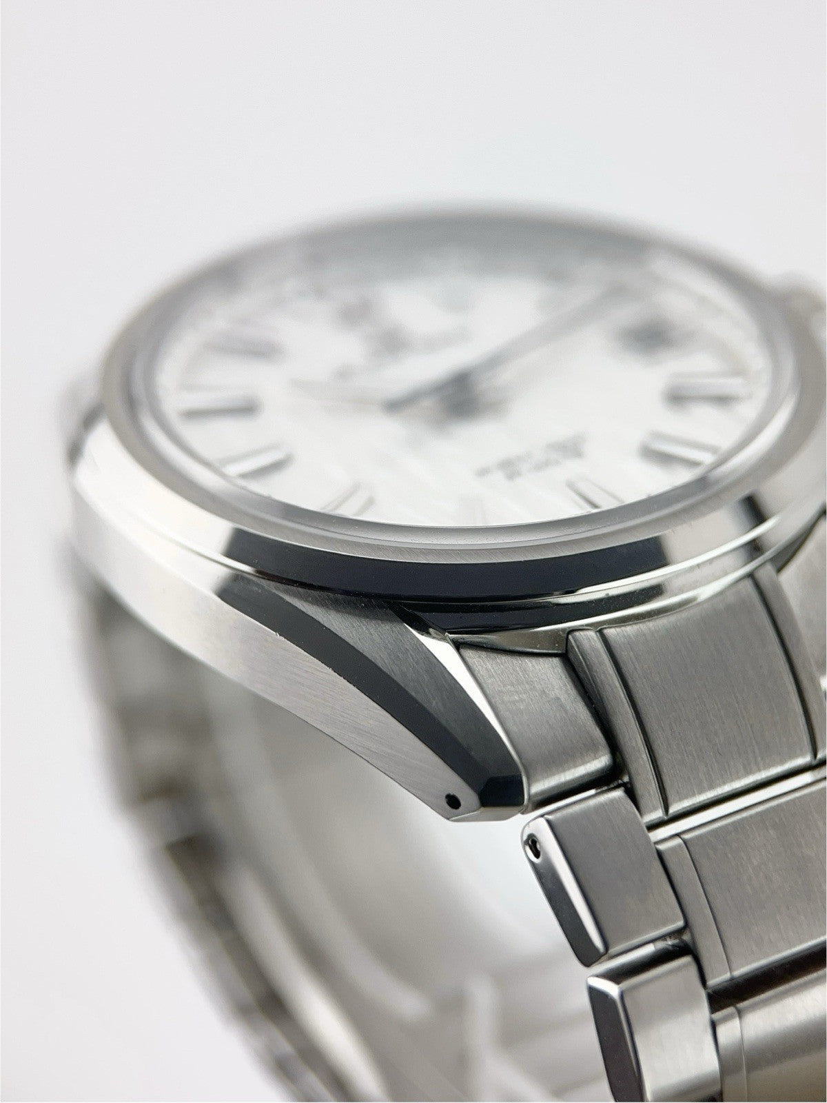 Grand Seiko Stainless Steel Silver Dial SLGH005