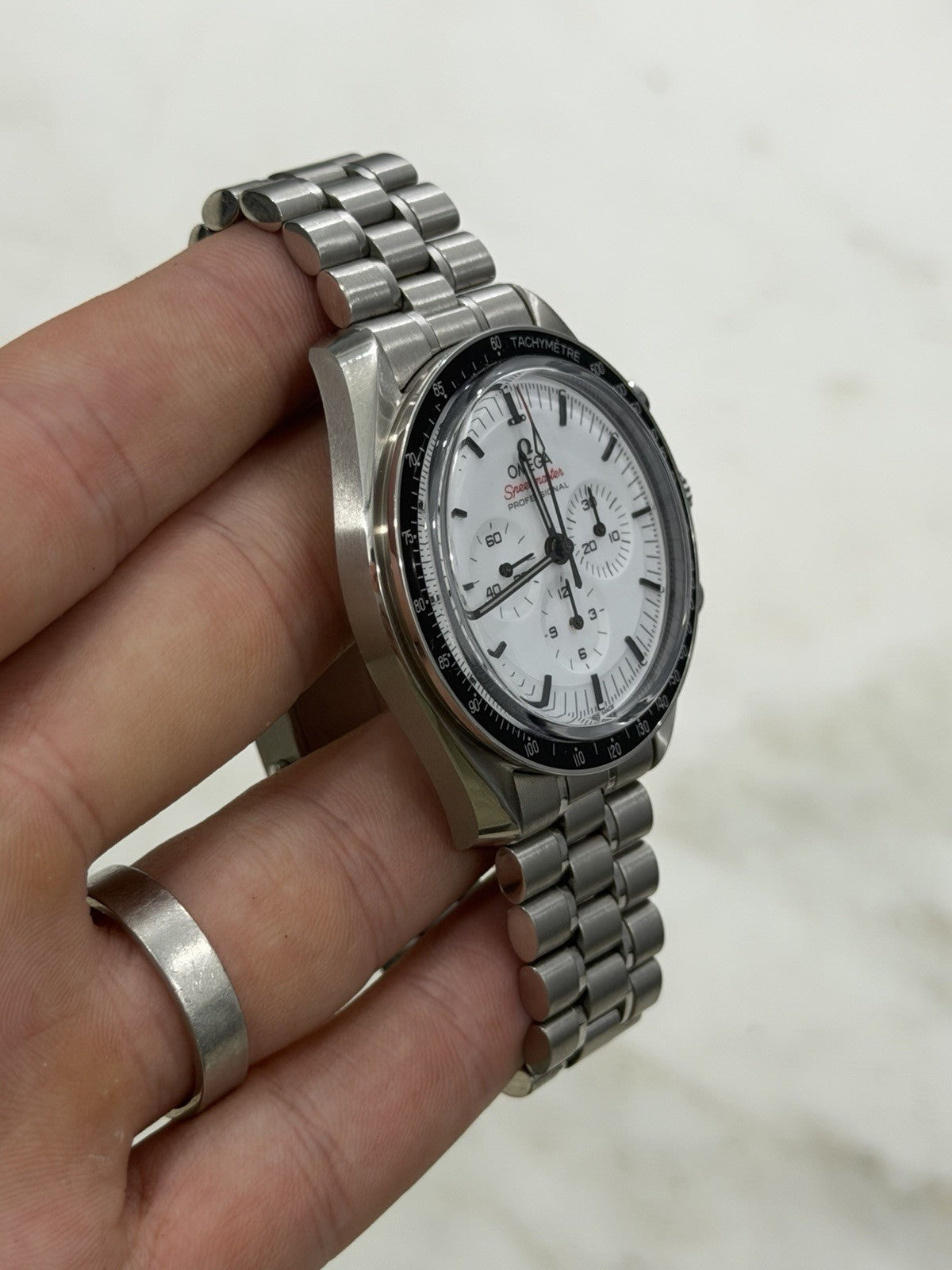 Omega Speedmaster White Dial 42mm Manual Wind Men's Watch 310.30.42.50.04.001