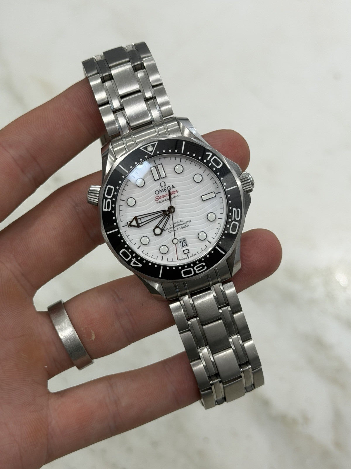 2025 Omega Seamaster Steel White Dial 42mm Automatic Watch 210.30.42.20.04.001