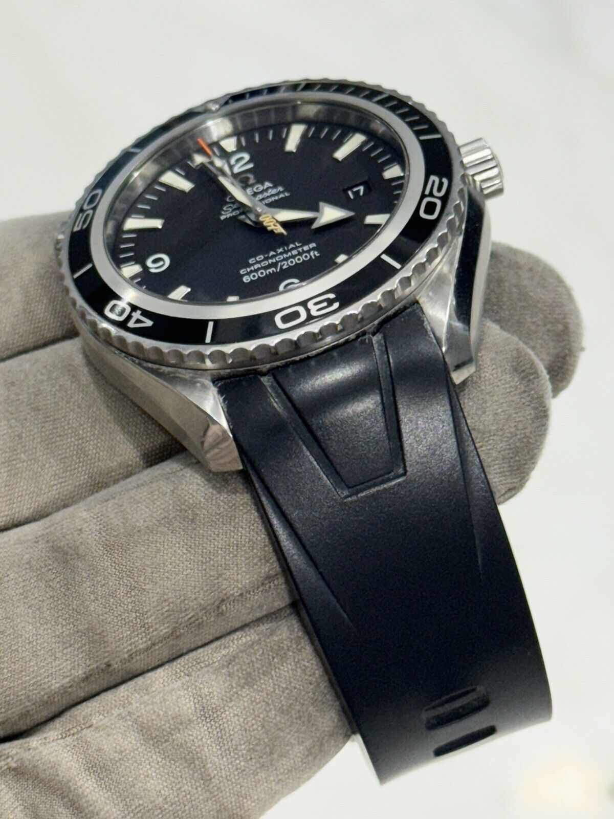 Omega Seamaster Planet Ocean 007 Casino Royale Automatic 45mm Watch 2907.50.91