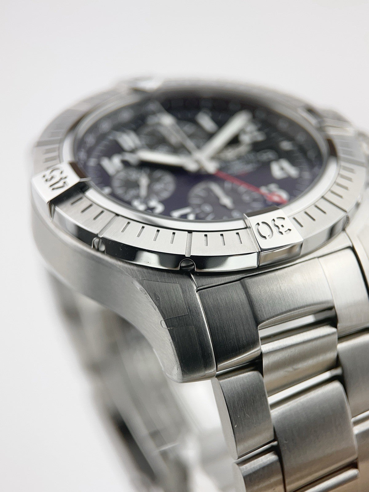 Breitling Avenger 45 Chronograph A24315