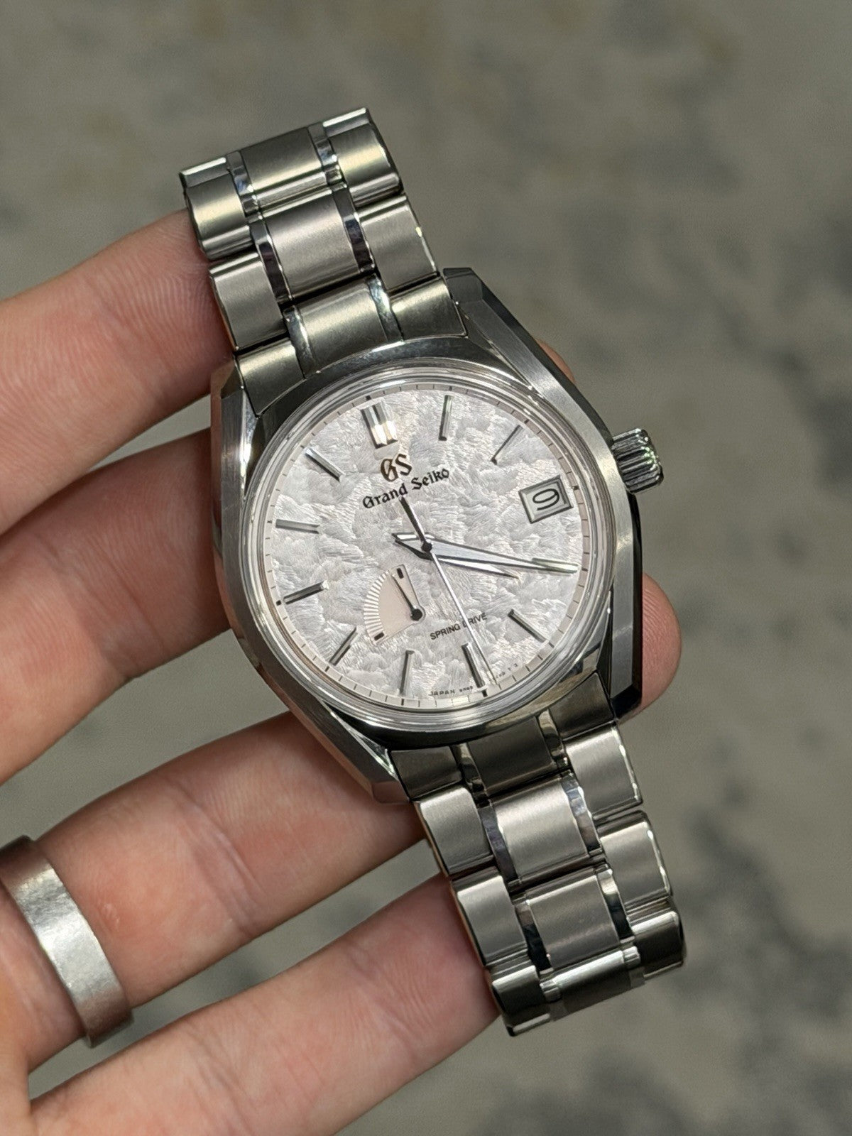 2026 Grand Seiko Heritage “Shunbun” Pink Dial Titanium 40mm Watch SBGA413