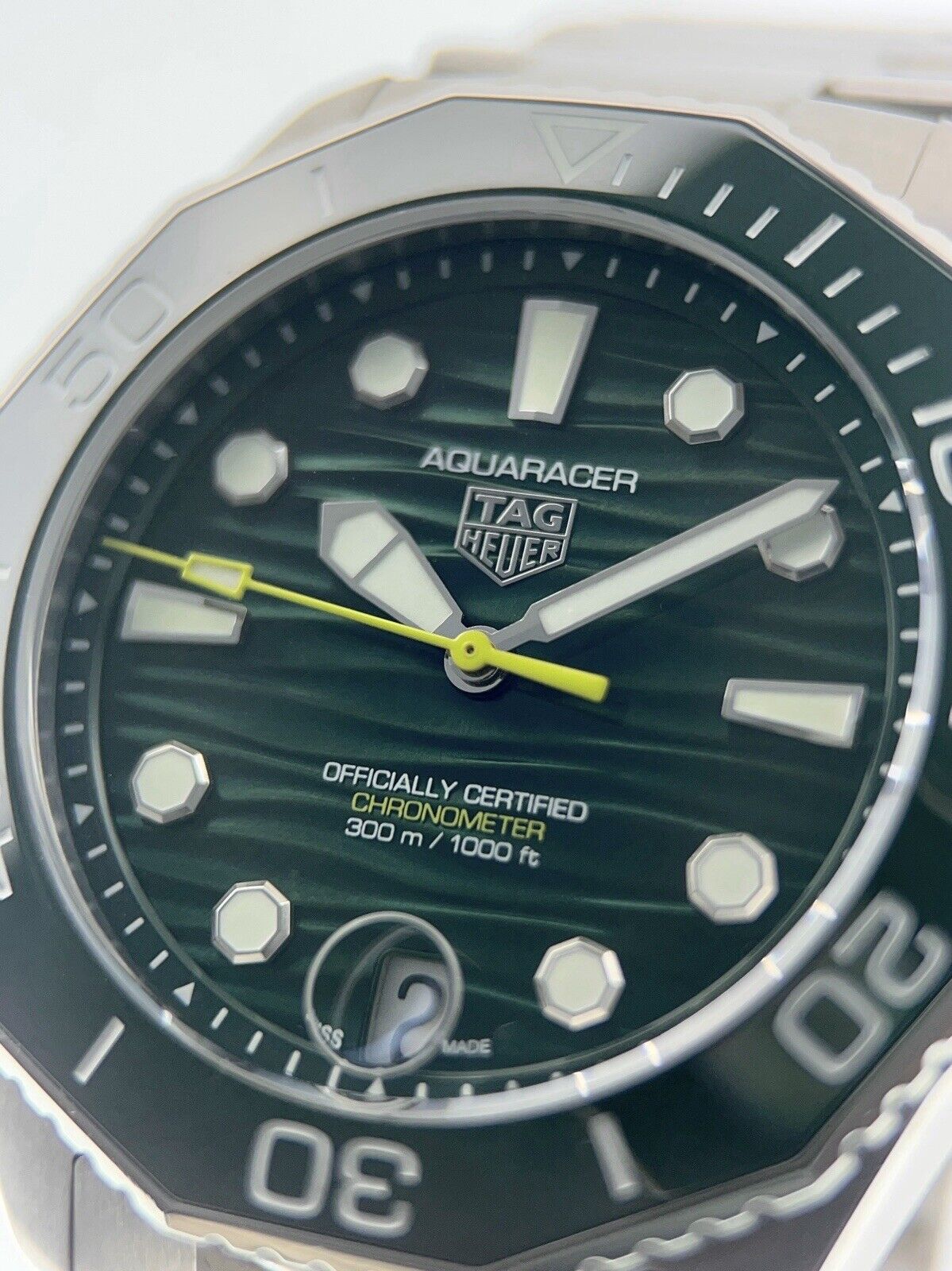 Tag Heuer Aquaracer Stainless Steel Green Dial 42mm Automatic Mens Watch WBP5116