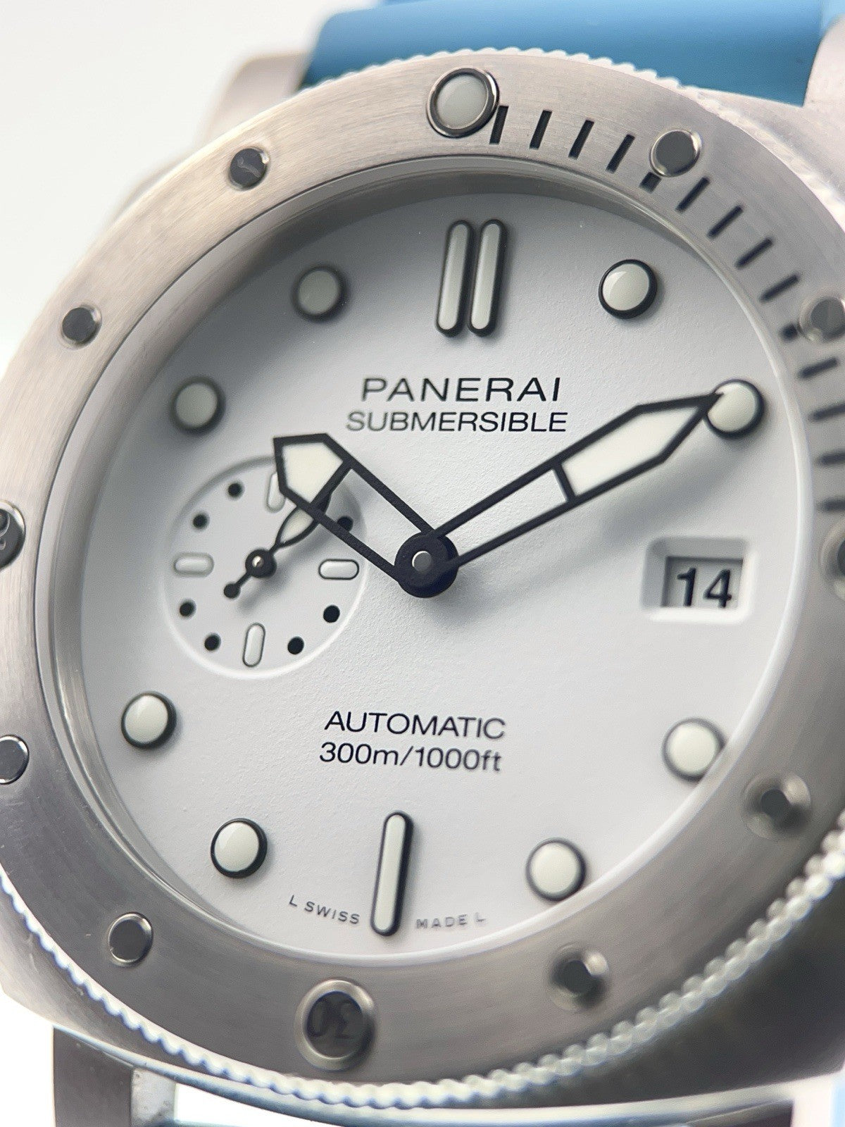 Panerai Submersible Stainless Steel White Dial 44mm Automatic Mens PAM01226
