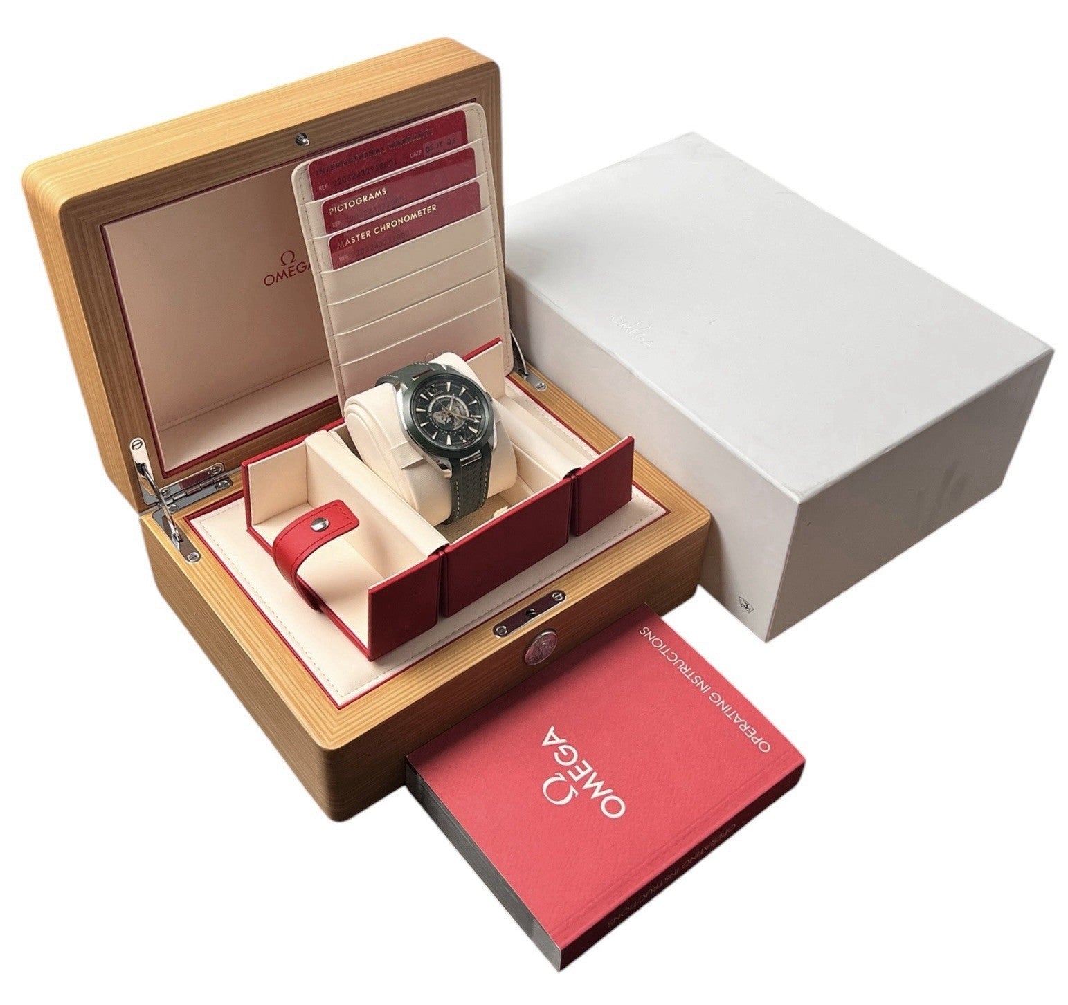 Omega Seamaster Aqua Terra Green Dial Steel 43mm Automatic 220.32.43.22.10.001
