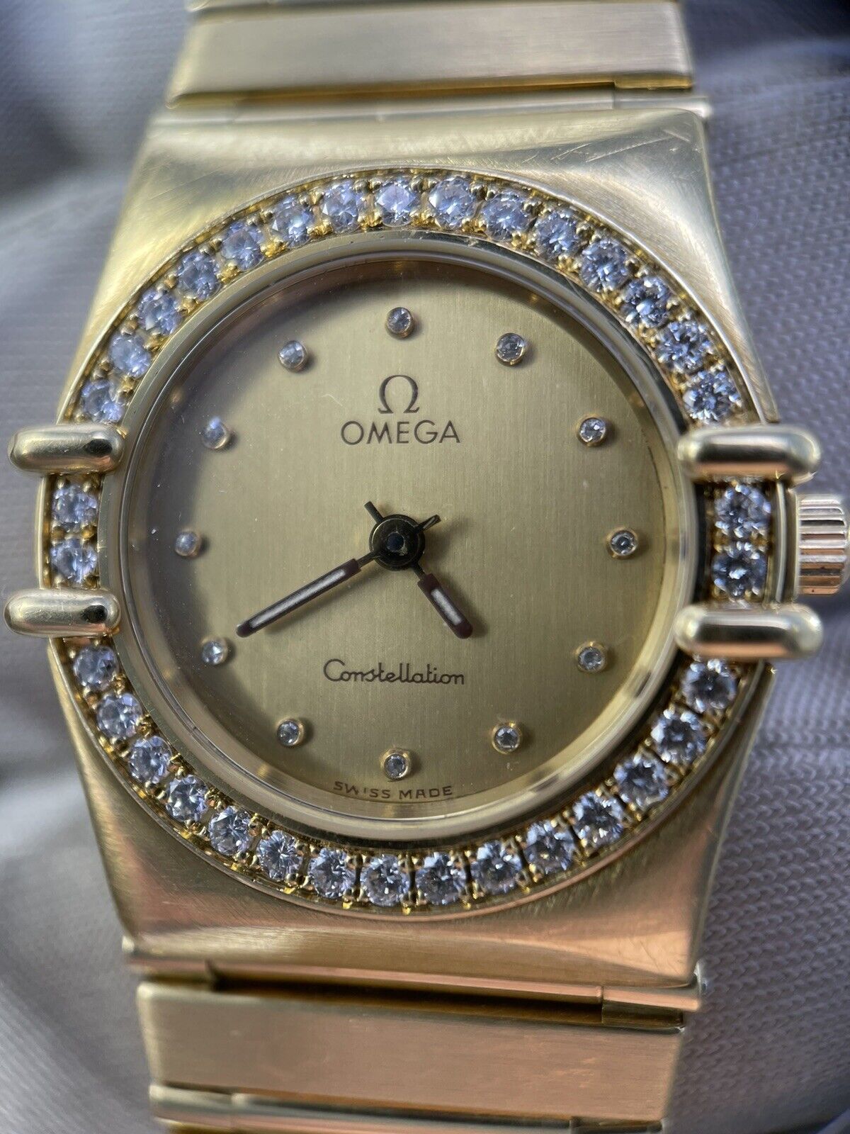 Omega Constellation Manhattan 18K Yellow Gold Ladies Factory Diamonds 895.1076