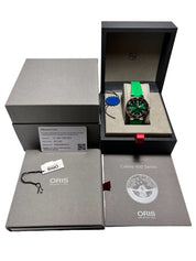 Oris Aquis Date Steel & Gold Green 41.5mm Automatic Mens Watch 7769 - Complete