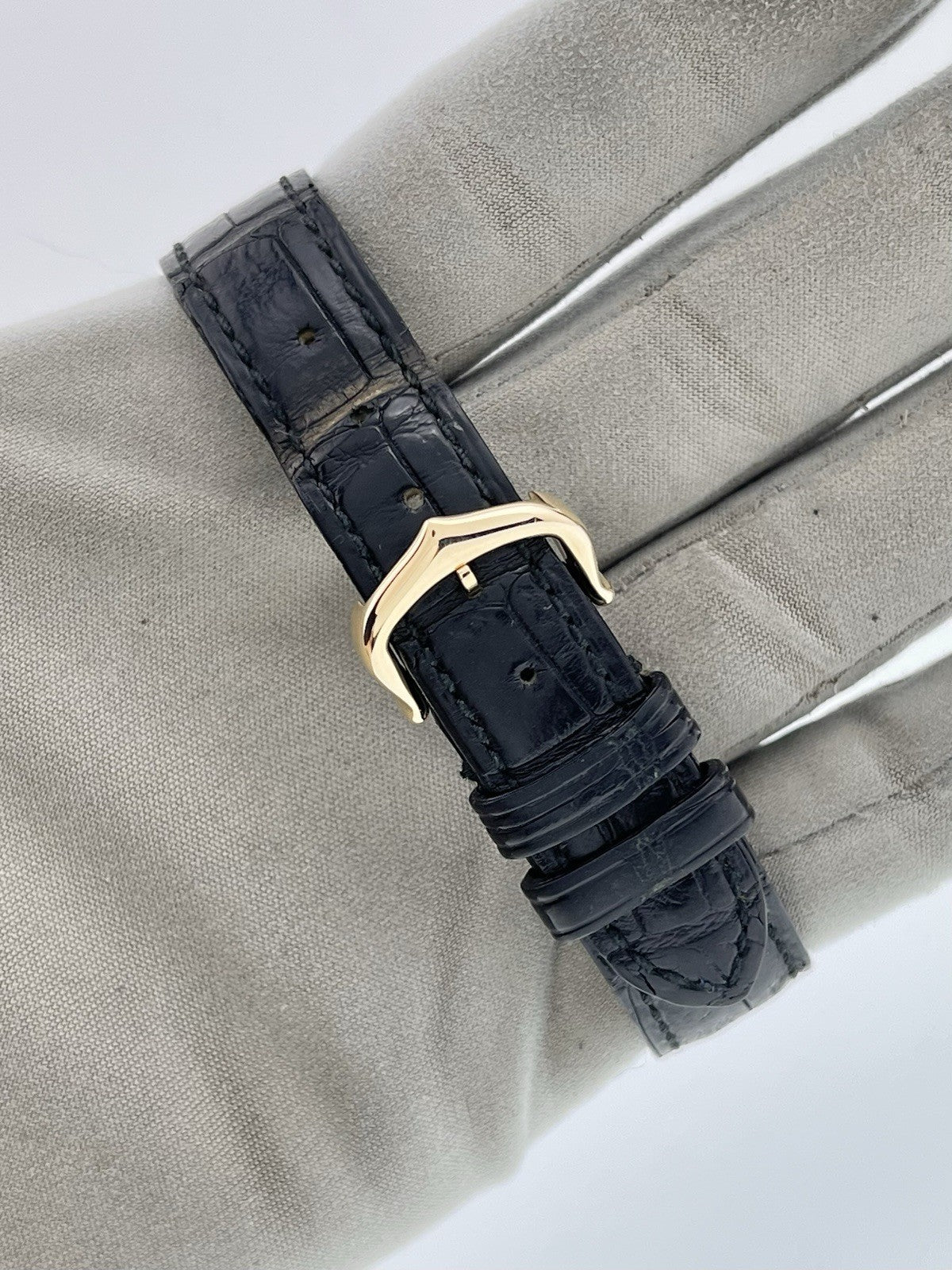 Cartier Tank Americaine Medium Automatic 18kt Yellow Gold Guilloche Roman Dial