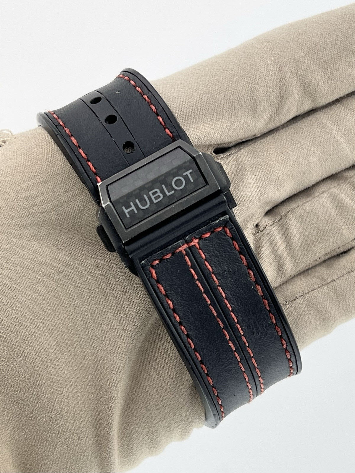 Hublot Big Bang Ferrari Titanium Carbon Bezel 45mm Automatic Mens 401.NQ.0123.VR