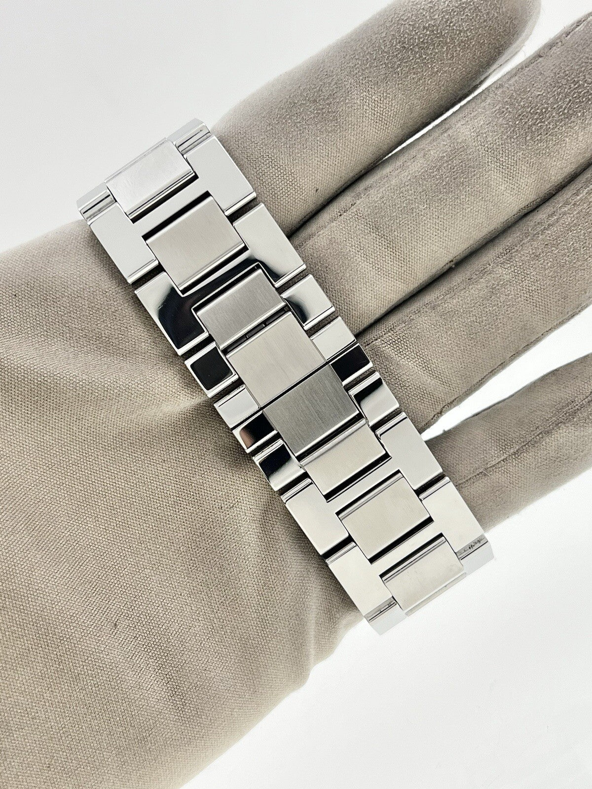 Cartier Tank Solo XL Stainless Steel 31mm Automatic Mens Watch W5200028