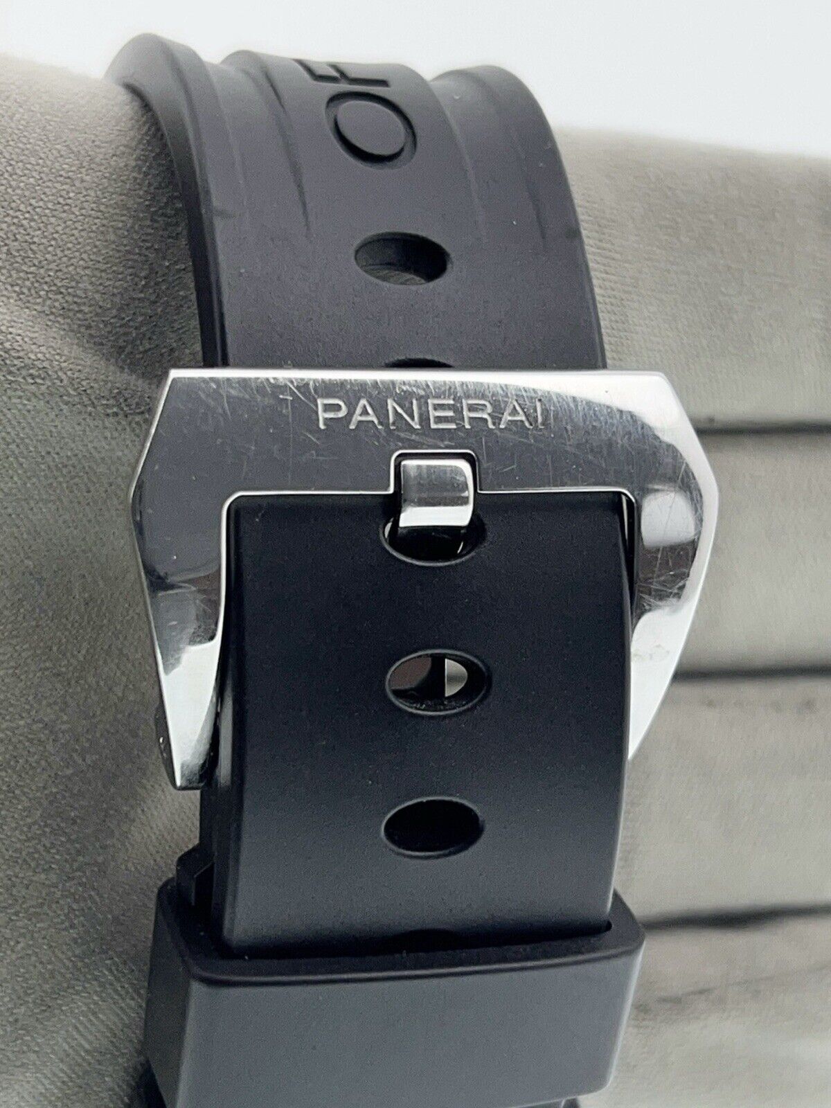 Panerai Luminor Base Stainless Steel Black Dial 44mm Manual Wind Men’s PAM00915