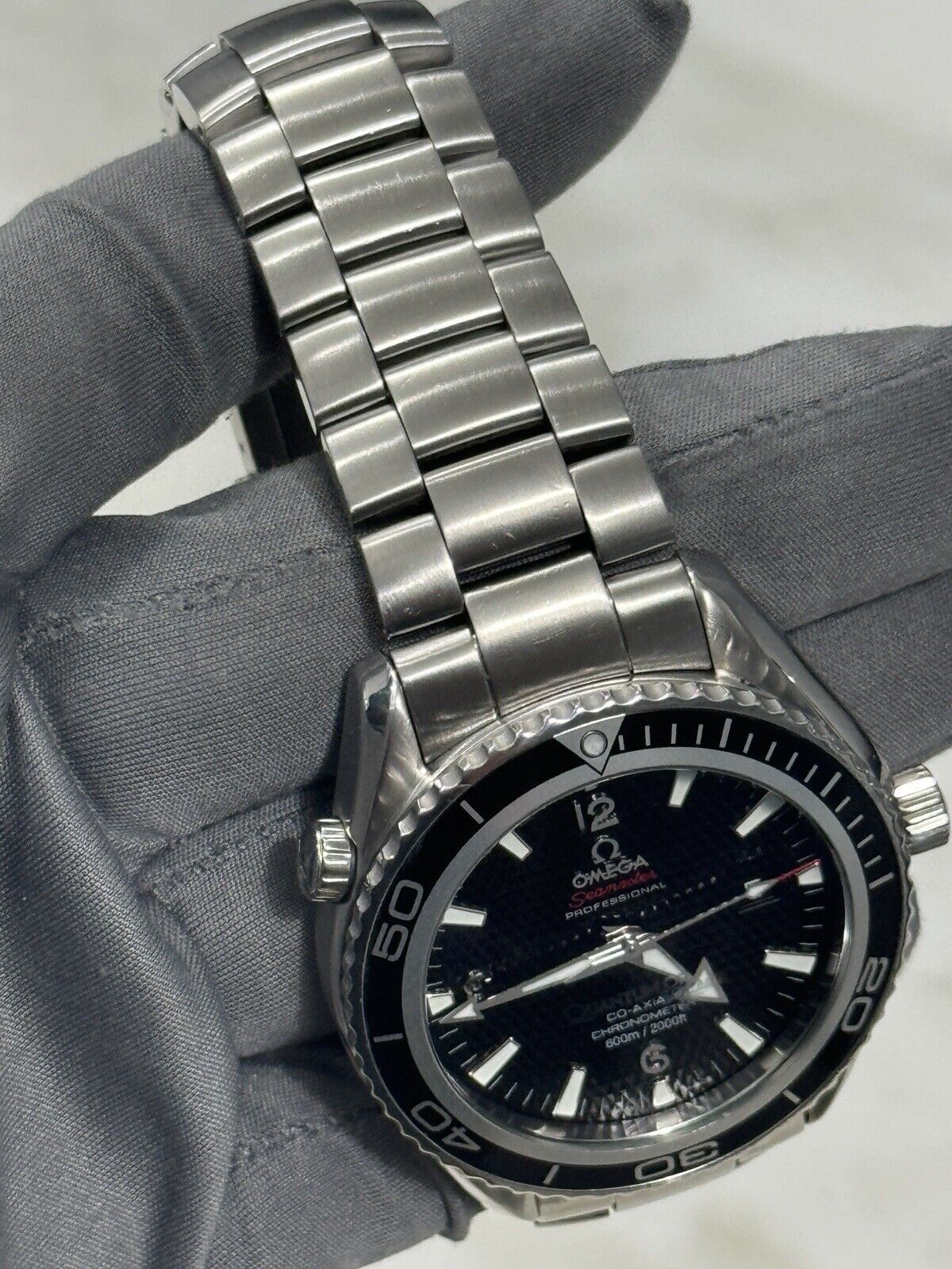 OMEGA Seamaster 007 James Bond Watch Quantum Of Solace - 222.30.46.20.01.001