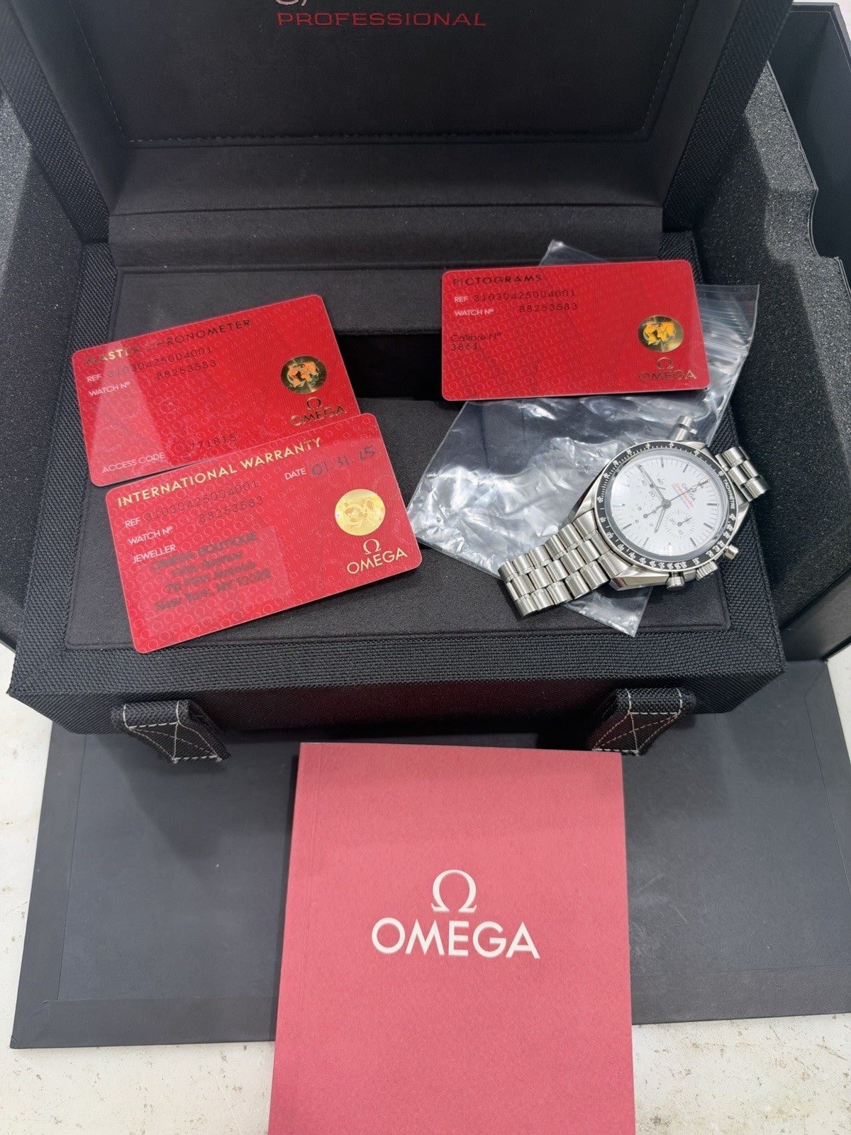 2025 Omega Speedmaster White Dial 42mm Manual Wind Mens 310.30.42.50.04.001